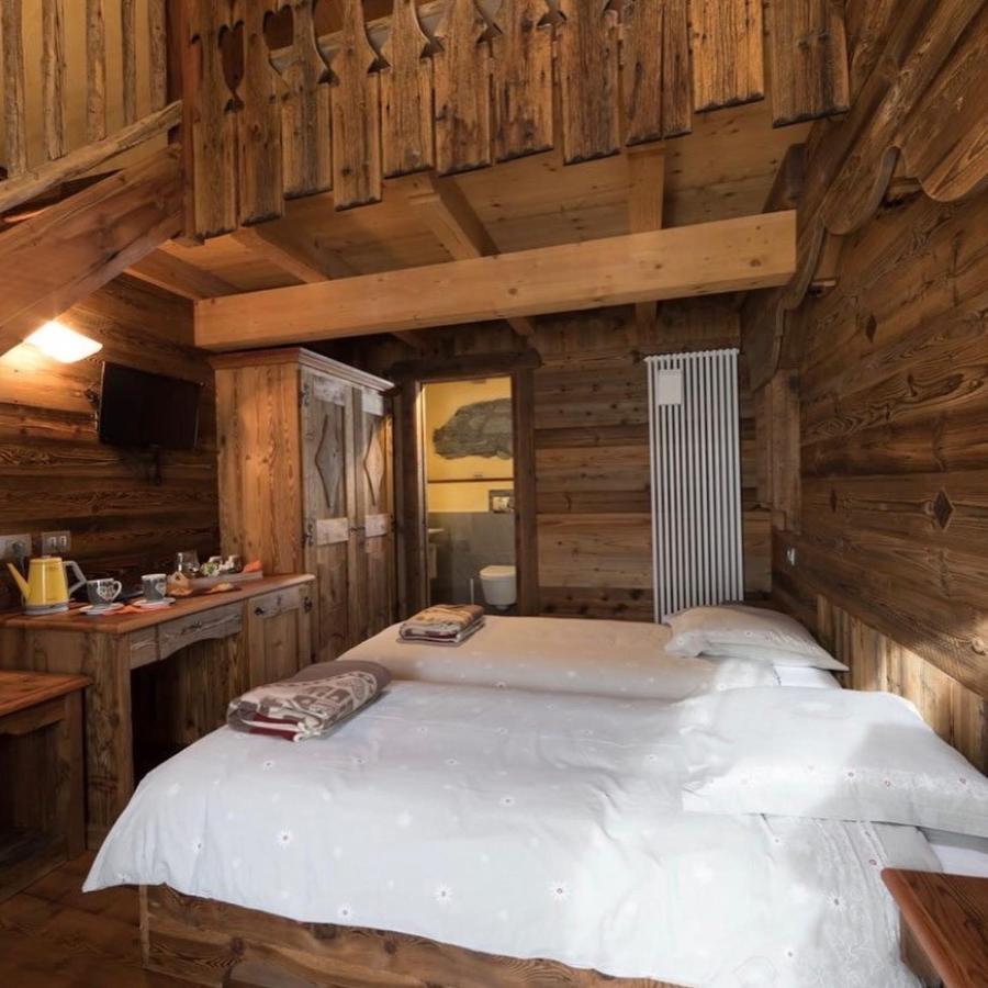 Hotel La Luge Valtournenche Esterno foto